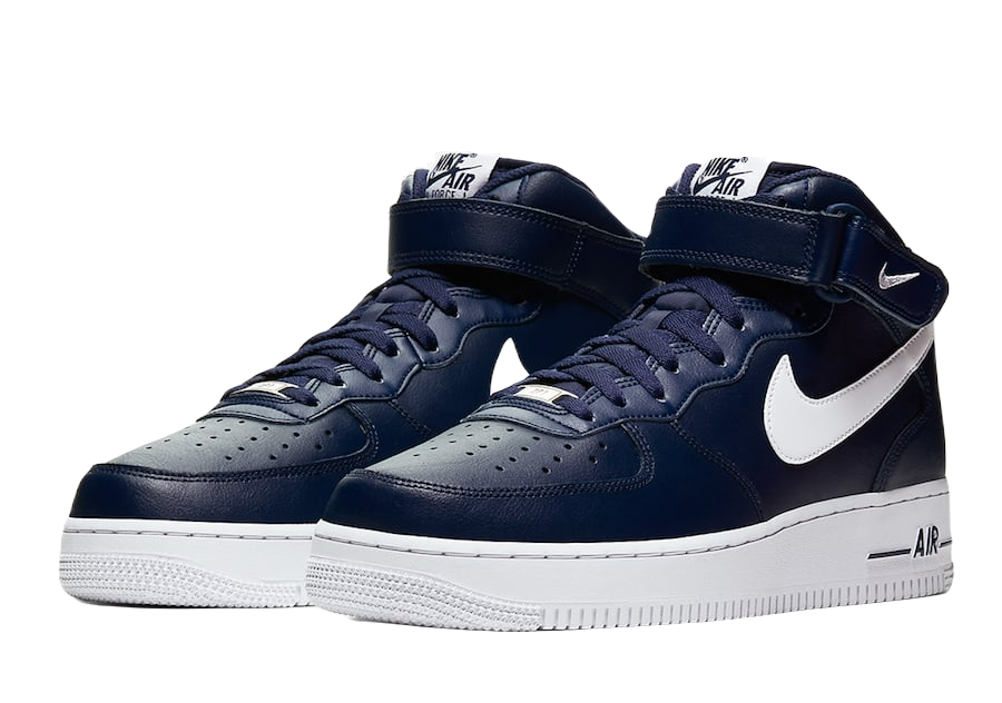 A Clean Two-Tone Look Hits The Nike Air Force 1